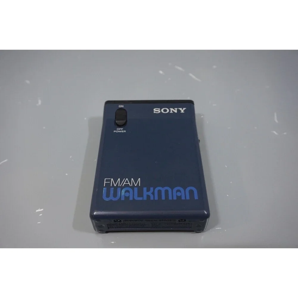 Sony FM/AM Radio Walkman SRF-33W Dark Blue Tested & Working